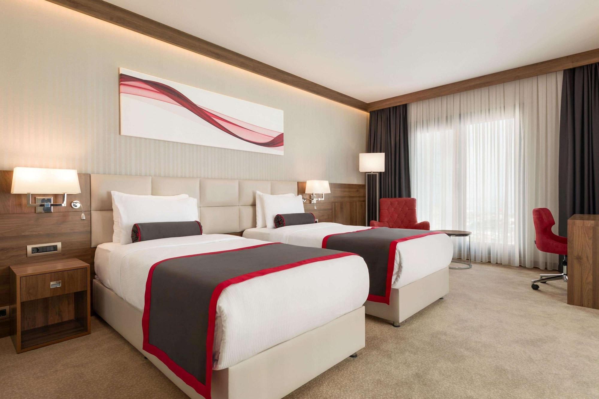 รามาดา บาย วินด์แฮม เบย์ลิกดูซู Hotel อิสตันบูล ภายนอก รูปภาพ