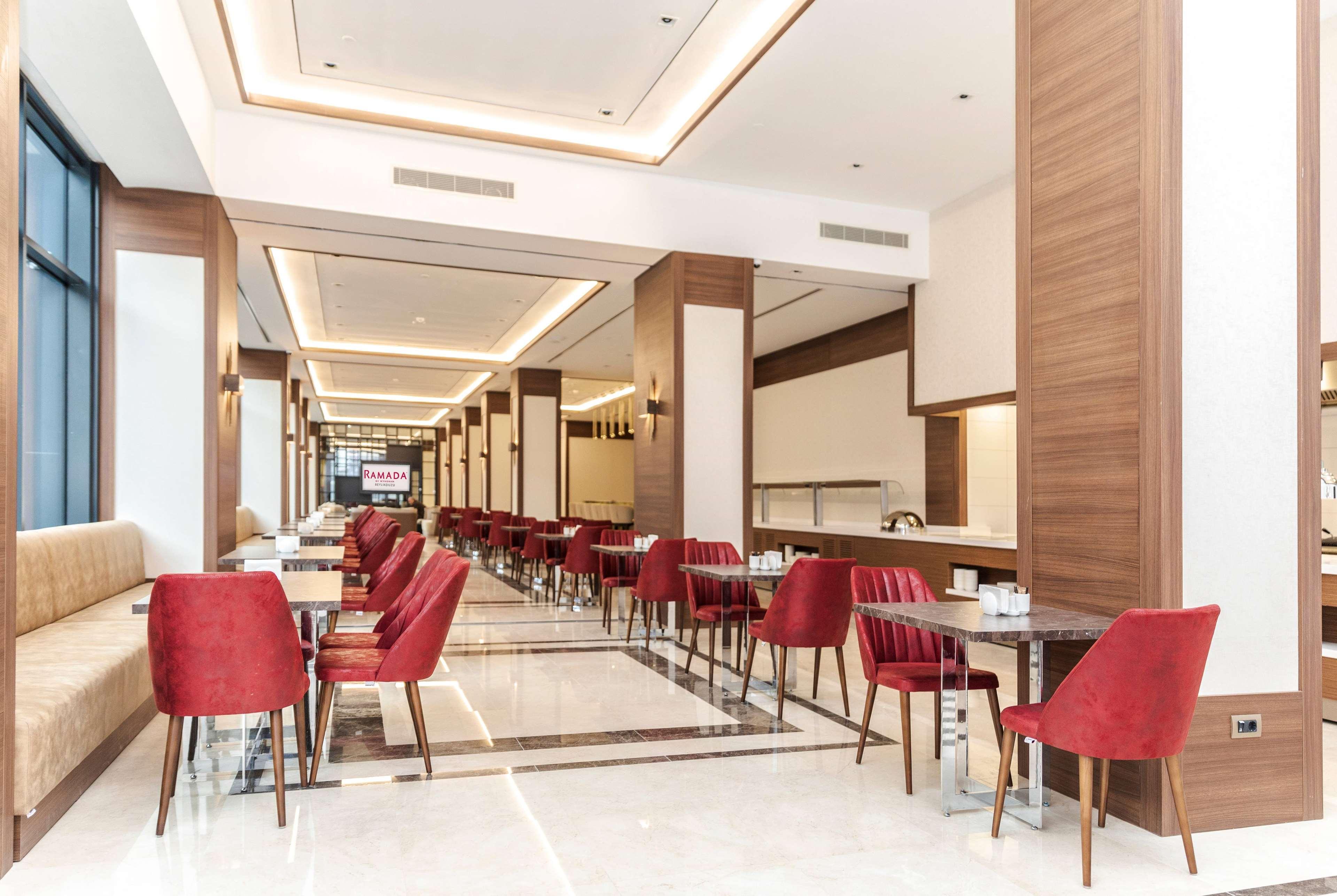 รามาดา บาย วินด์แฮม เบย์ลิกดูซู Hotel อิสตันบูล ภายนอก รูปภาพ